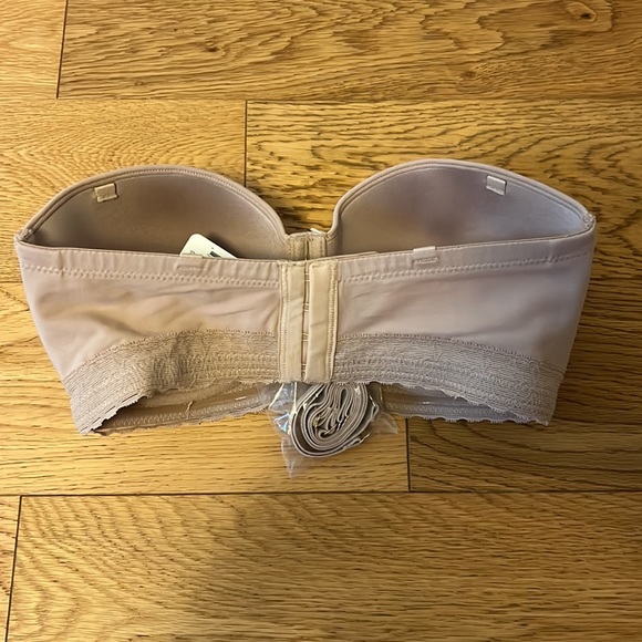 New with tags Natori truly smooth strapless in cafe 32D. - Picture 2 of 2